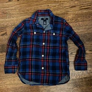 Gap kids red and blue plaid flannel shirt size (xs) 4-5